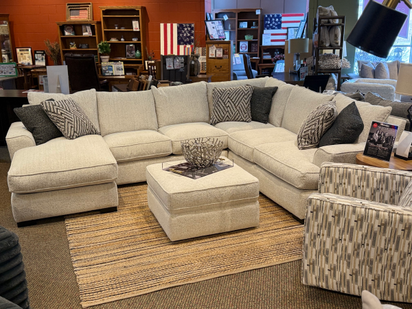 495 Sectional - Image 2