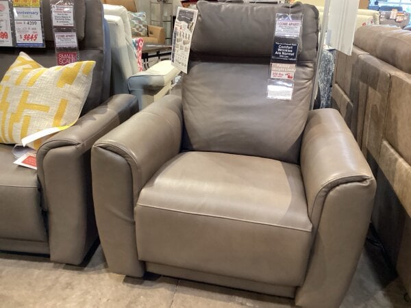 Elran Wall Recliner Final Price Clearance