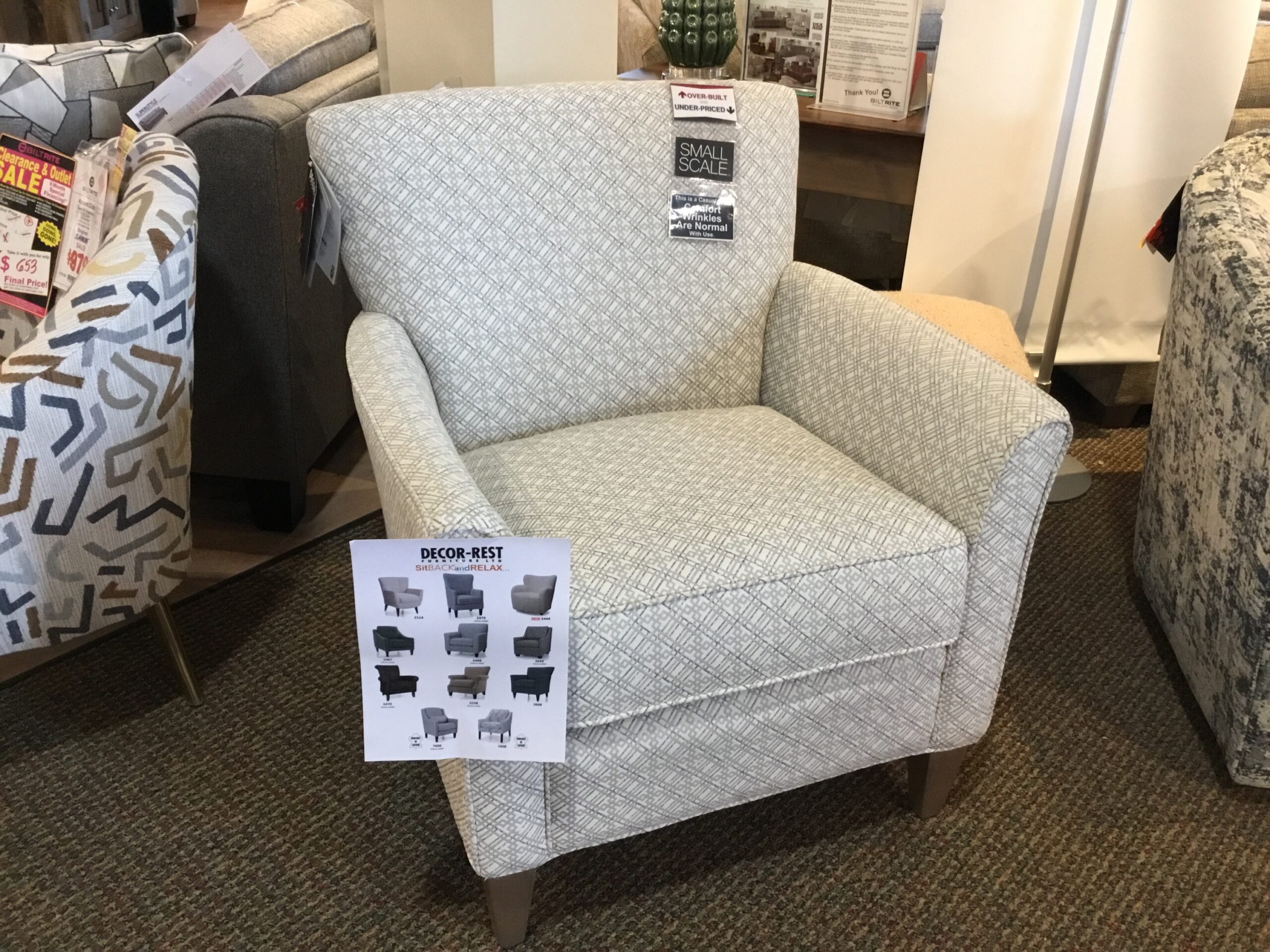 9555-01 Sofas Customizable 4