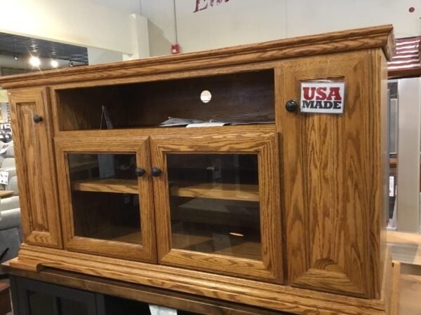 Oak Design Entertainment Console Final Price Clearance 3