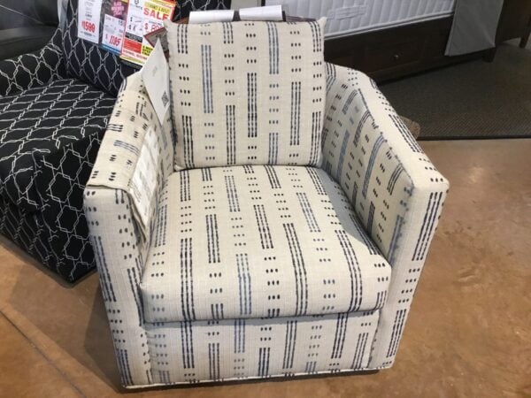 Lancer Swivel Glider Final Price Clearance