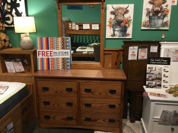 Oak Design Dresser w/Mirror Final Price Clearance