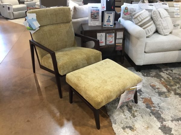 Craftmaster Chair w /Ottoman
