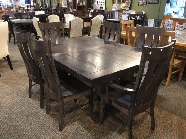 Amish Dining Set w/ 4 Side Chairs & 2 Arm Chairs Clearance