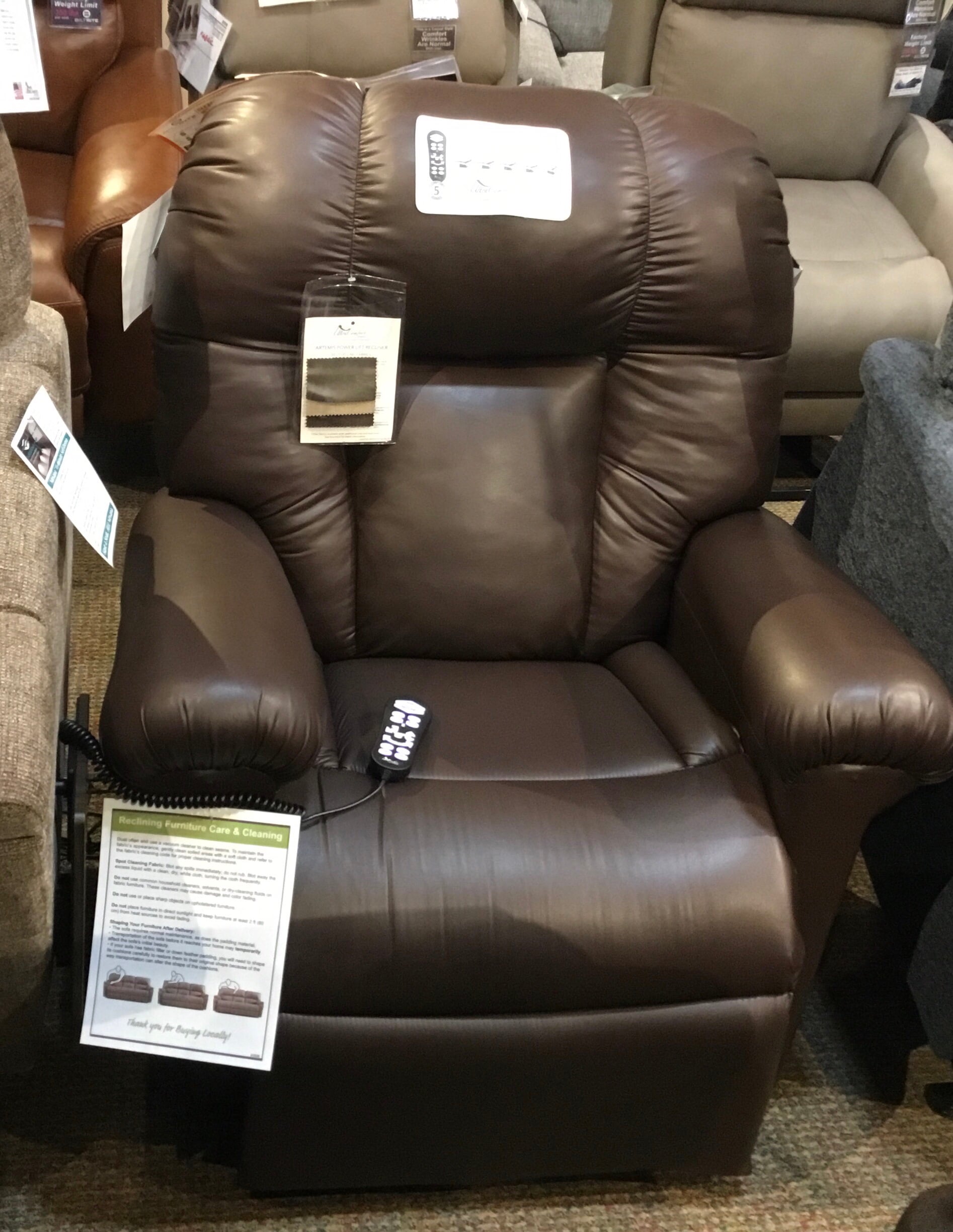 UC480 Lift Recliner Final Price Clearance 8