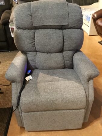 UC480 Lift Recliner Final Price Clearance